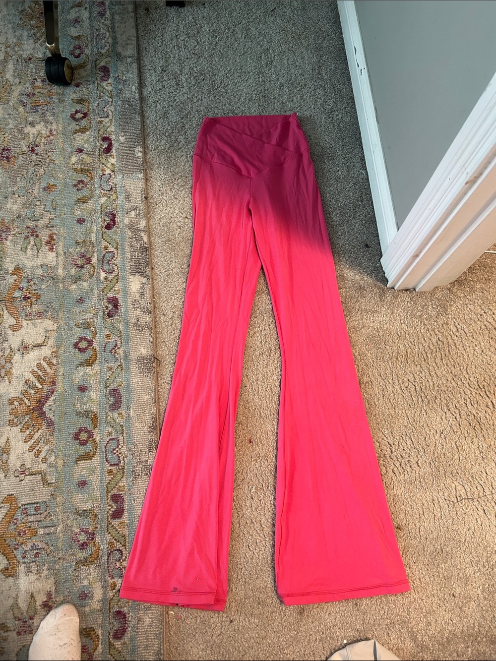aerie Hot Pink flare leggings